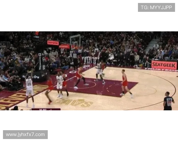 汤姆林全力以赴助球队争胜10中8砍下18分展现活力引擎风采