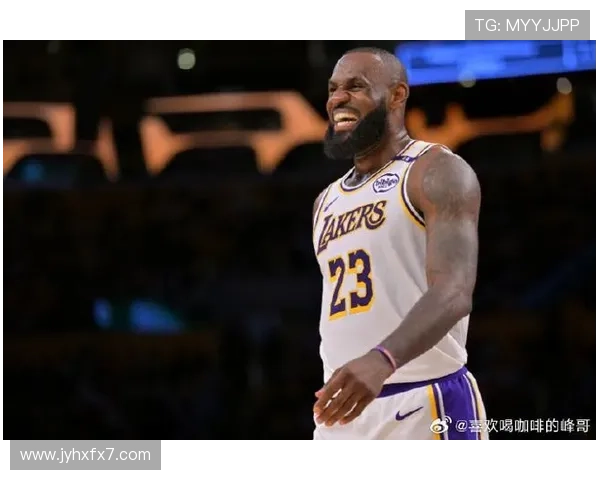 詹姆斯对湖人新赛季开局充满期待Shams透露他对球队的兴奋之情