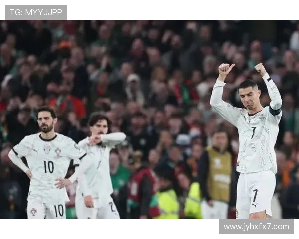 C罗职业生涯红牌统计揭秘肘击踢人假摔三大罪状分析